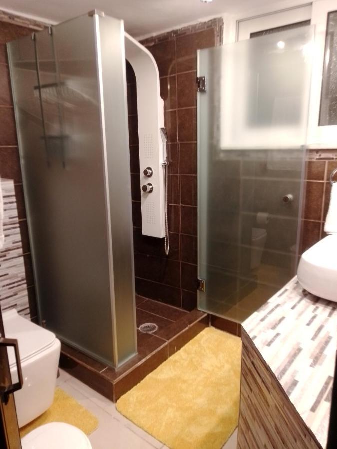 Precious Apartment Corinth エクステリア 写真