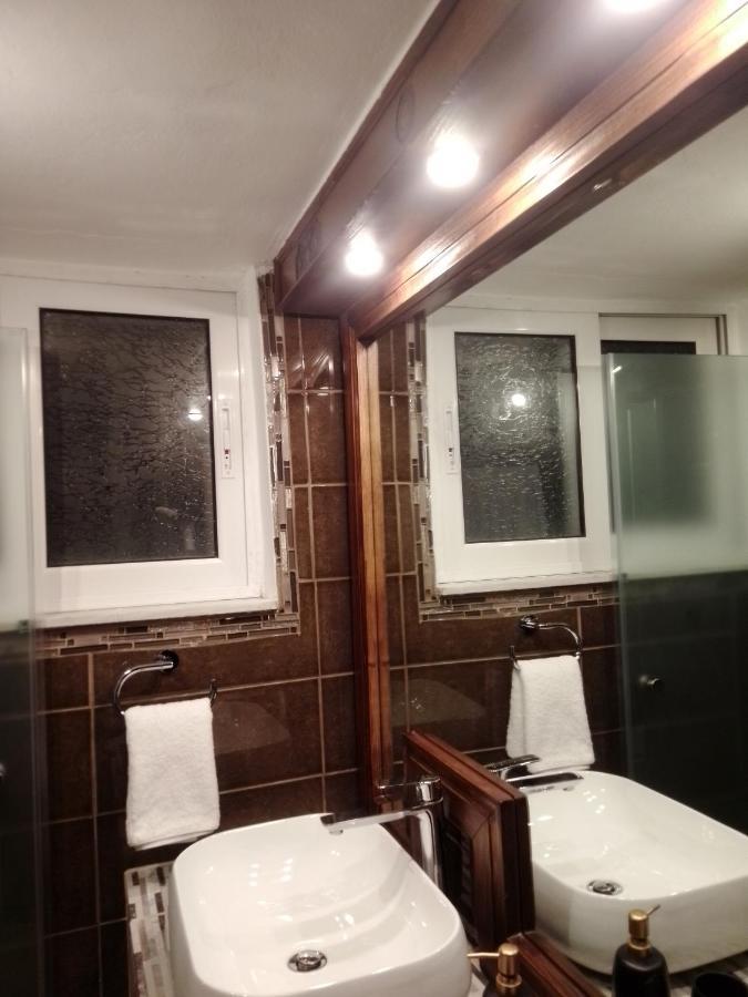 Precious Apartment Corinth エクステリア 写真