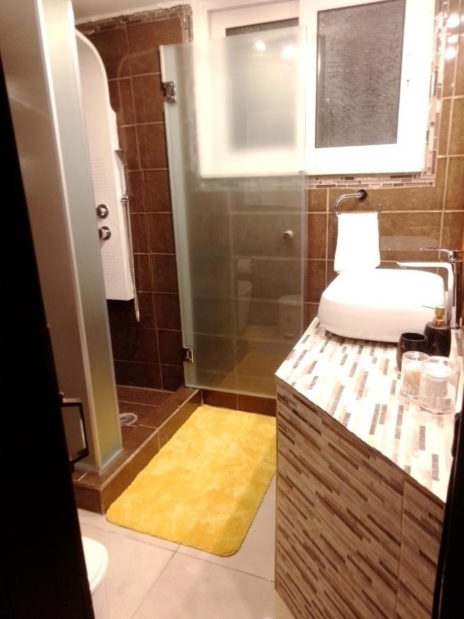 Precious Apartment Corinth エクステリア 写真