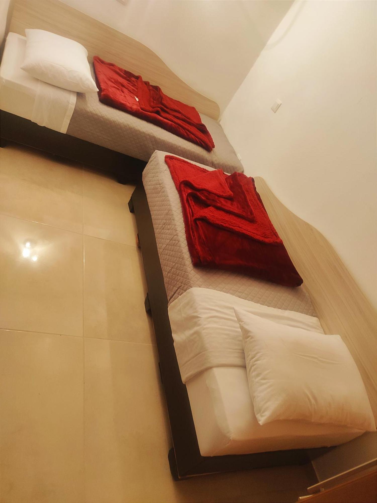 Precious Apartment Corinth エクステリア 写真